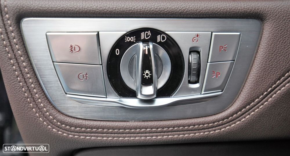 BMW 740 d xDrive Pack M Auto - 33