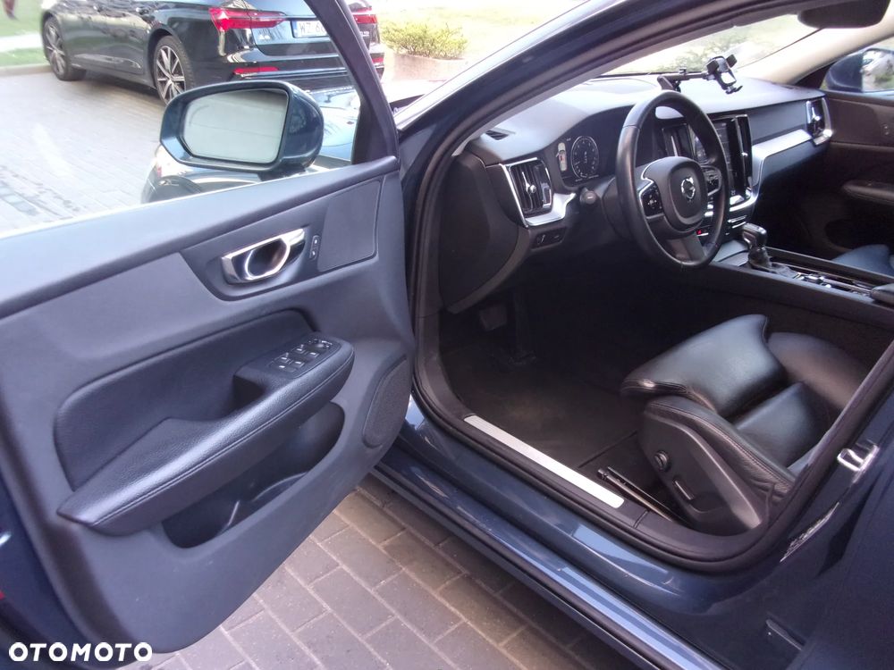 Volvo V60 T6 AWD Inscription - 11
