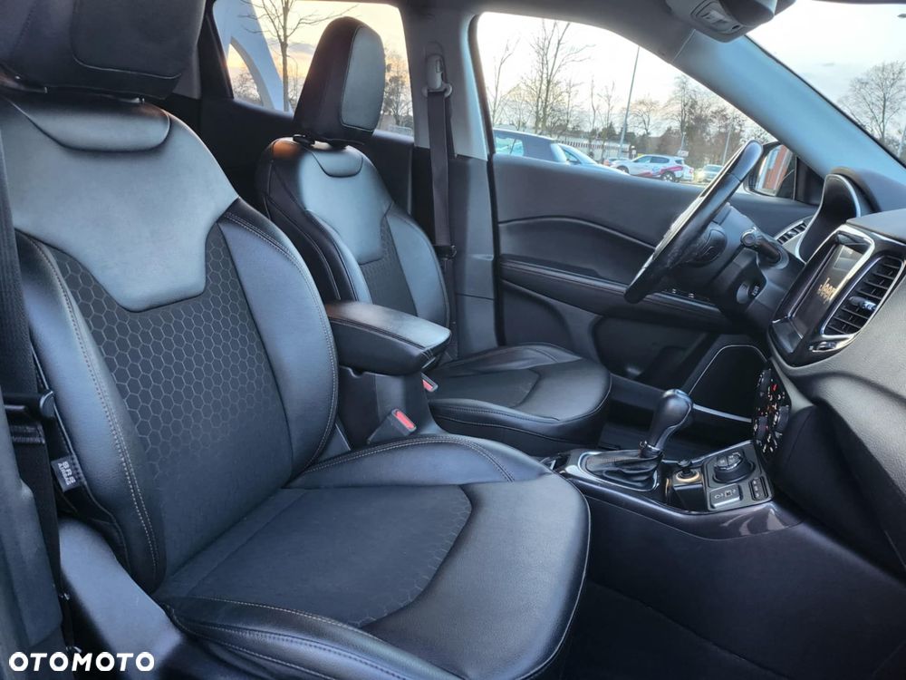 Jeep Compass - 14