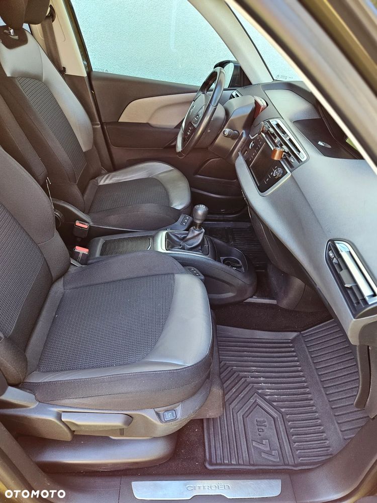 Citroën C4 Picasso 1.6 e-HDi Exclusive - 23