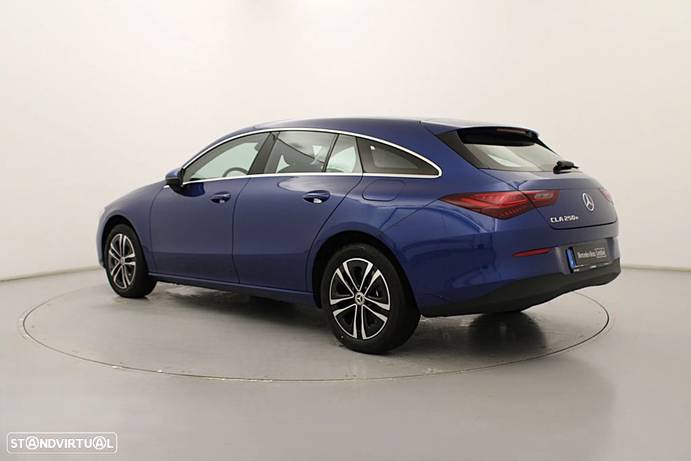 Mercedes-Benz CLA 250 e Shooting Brake Style Plus - 10