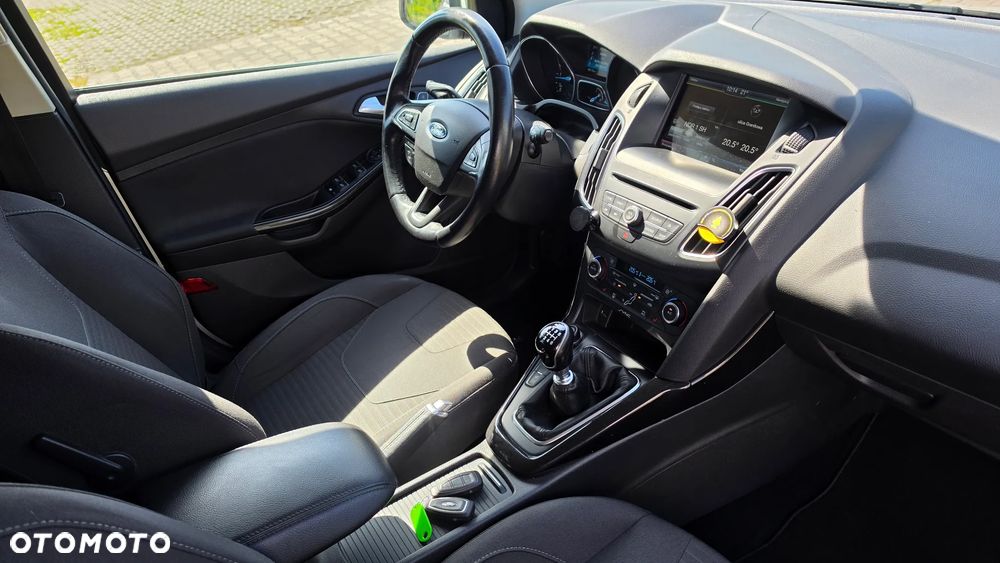 Ford Focus 1.6 TDCi DPF Start-Stopp-System Titanium - 5