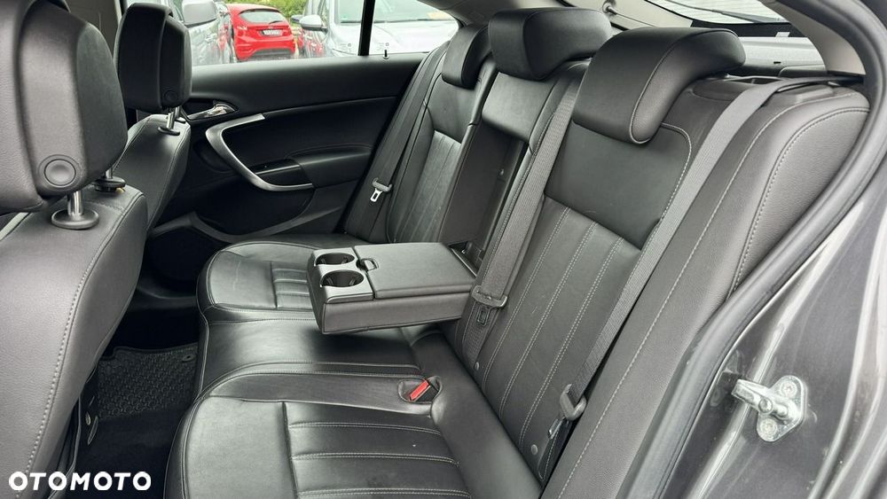 Opel Insignia 2.0 T Cosmo 4x4 - 17