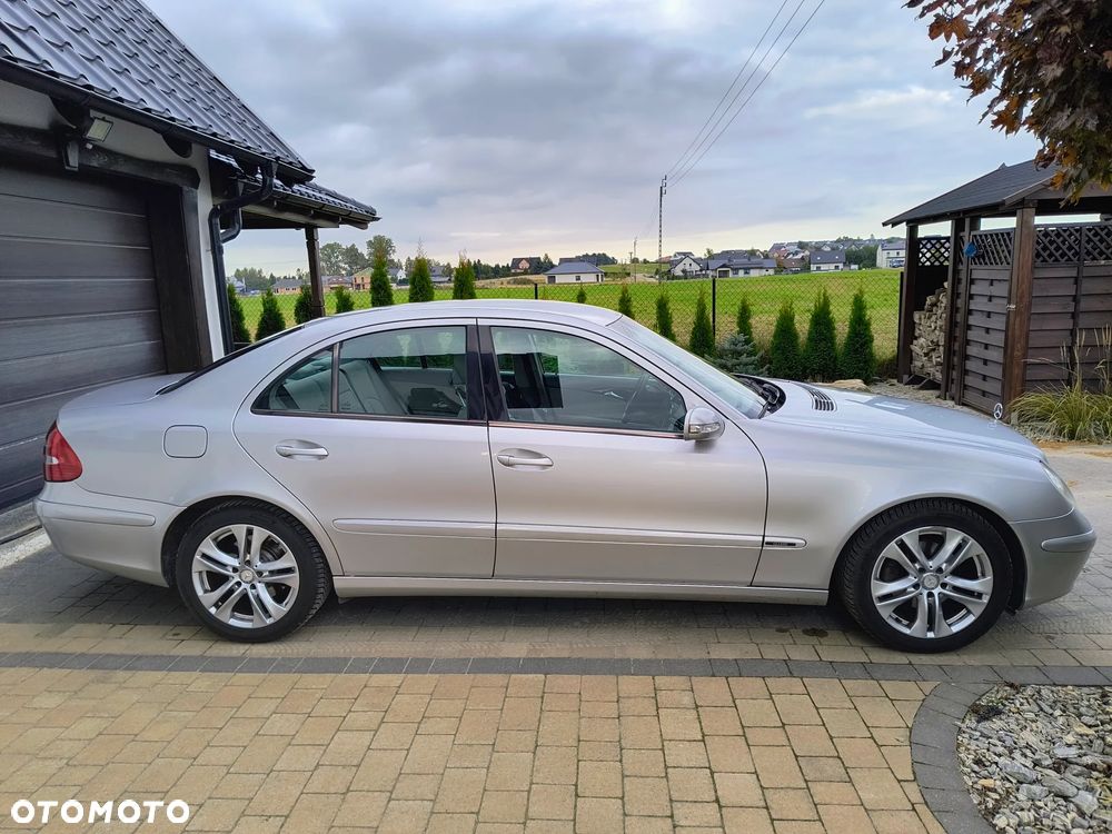 Mercedes-Benz Klasa E 200 Kompressor Classic - 3