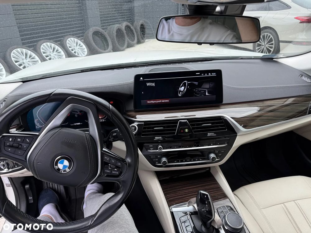BMW Seria 5 520d Luxury Line - 7