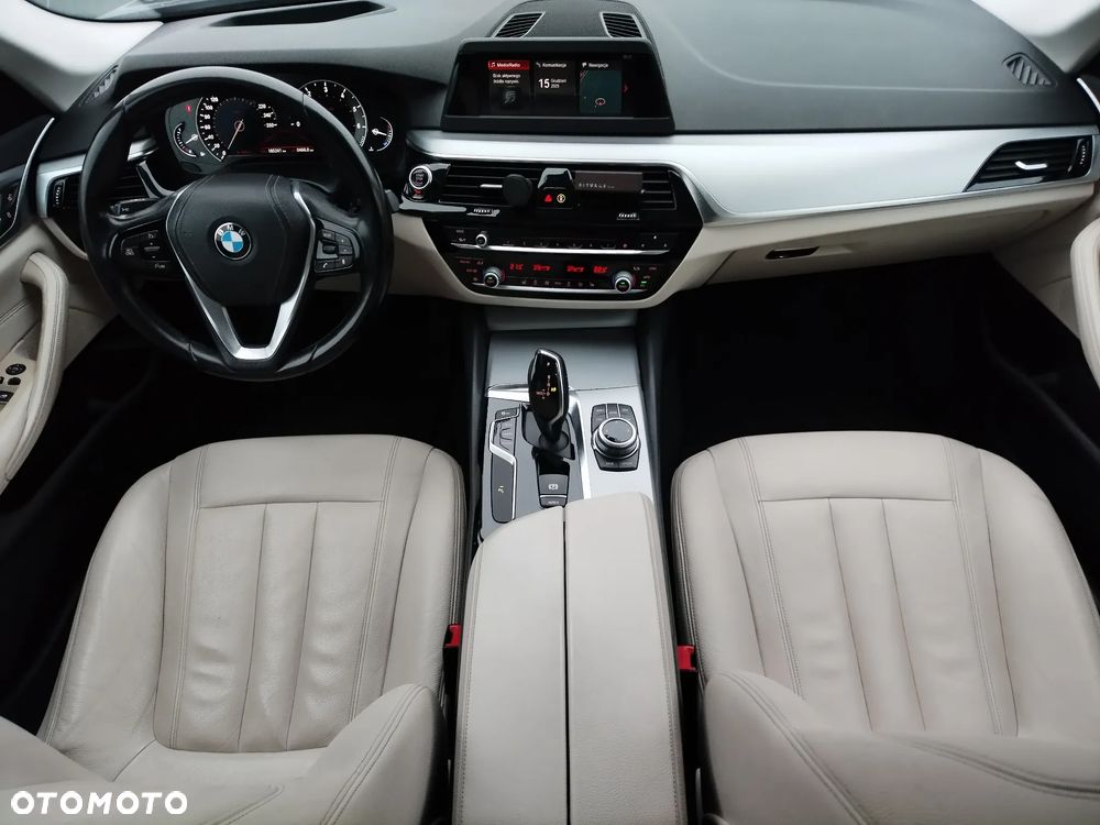BMW Seria 5 530i xDrive Sport - 5