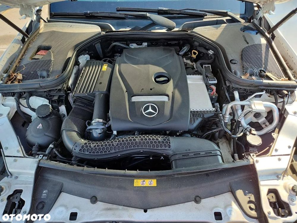 Mercedes-Benz Klasa E 300 9G-TRONIC AMG Line - 10