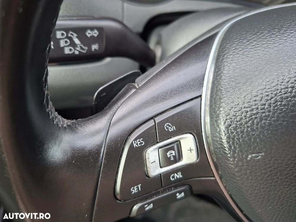 Volkswagen Sharan - 26