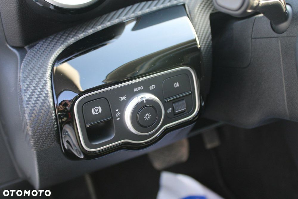 Mercedes-Benz CLA - 20