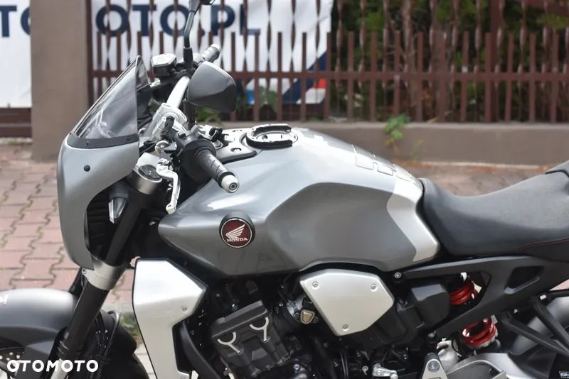 Honda CB - 27