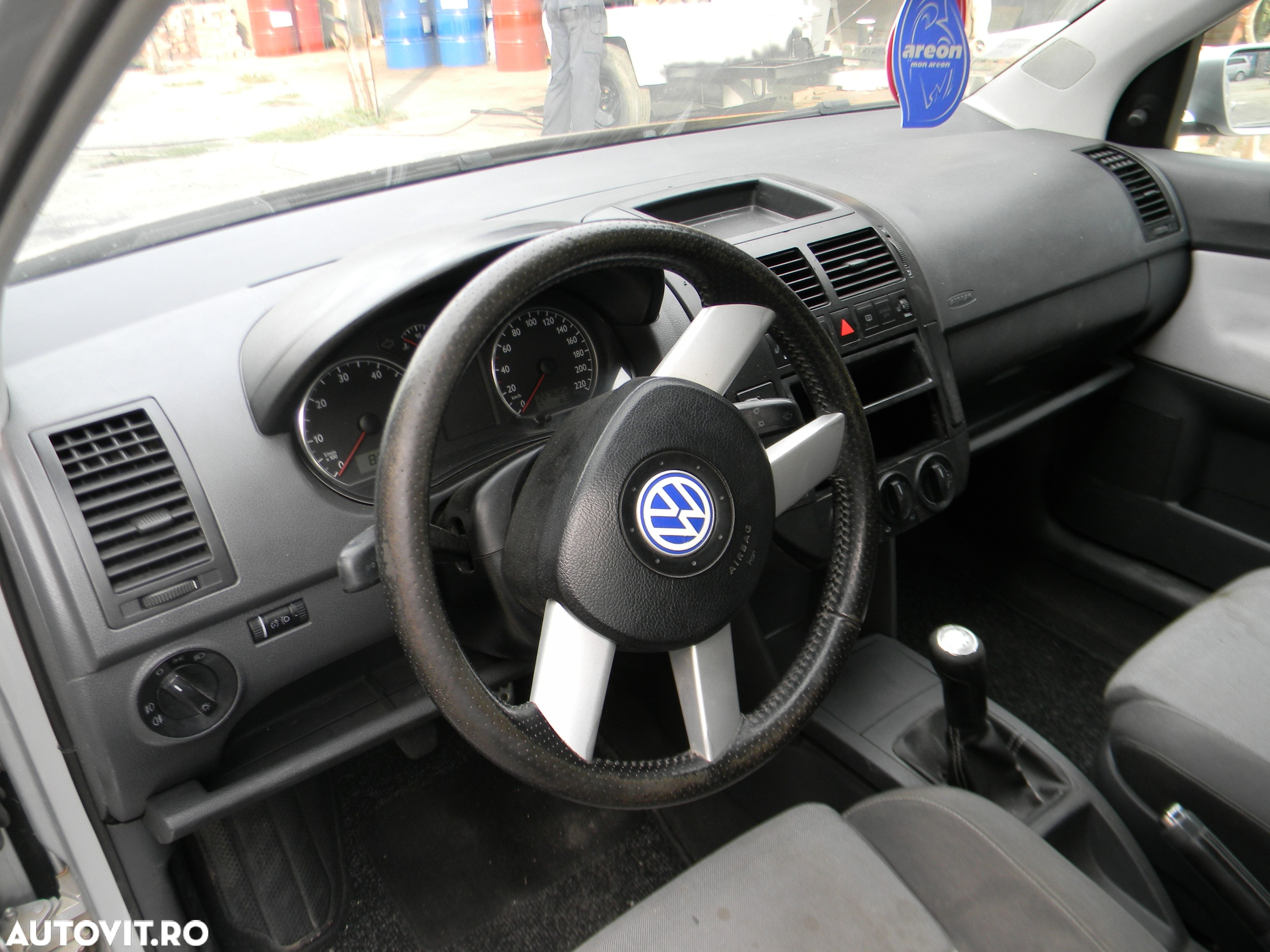 Dezmembrari  VW POLO (9N, 9N3)  2001  > 2012 1.4 16V Benzina - 8