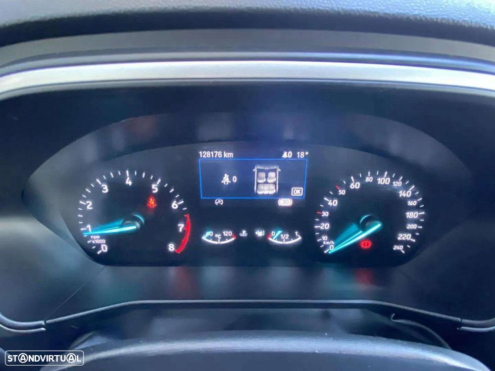Ford Focus SW - 17