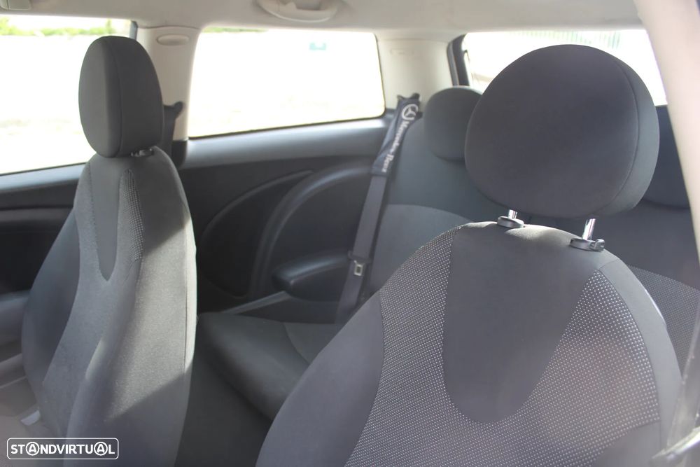 MINI 3 Portas One D - 16