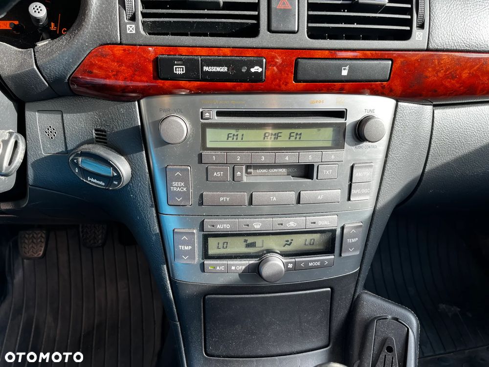 Toyota Avensis 2.0 D-4D Combi - 10