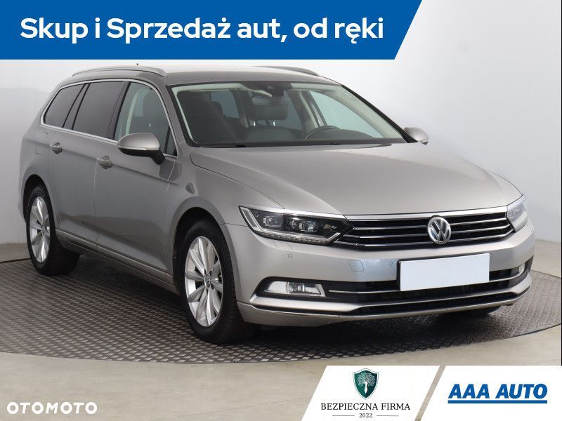 Volkswagen Passat - 2