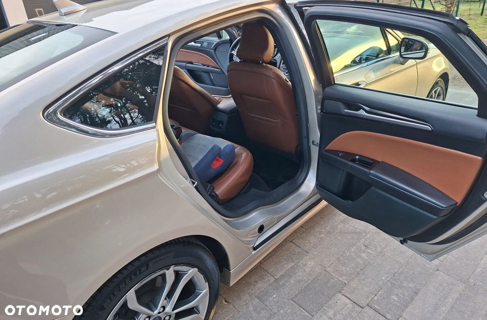 Ford Mondeo 2.0 Hybrid Titanium - 9