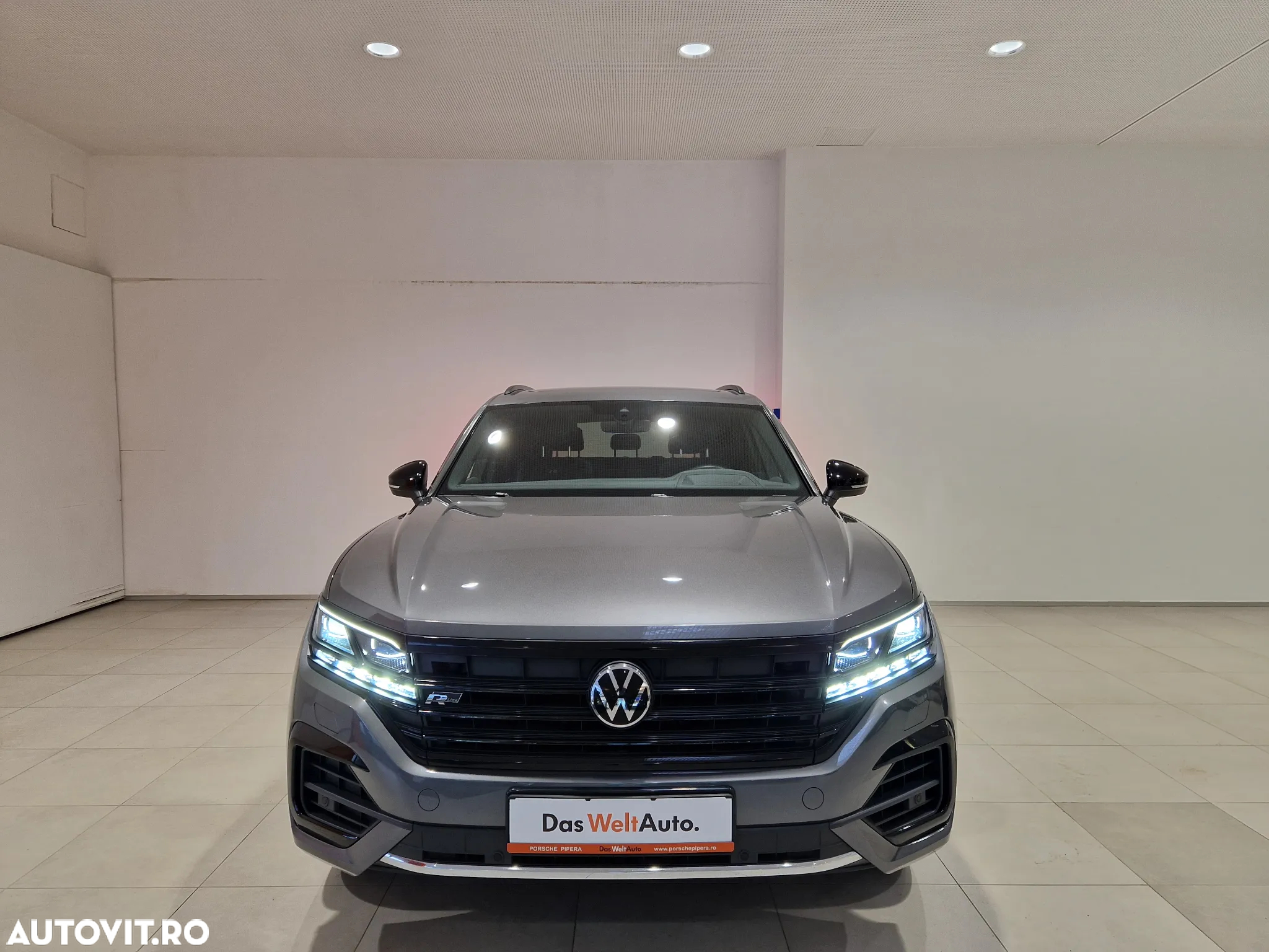 Volkswagen Touareg V6 TDI 4MOTION R-Line - 4