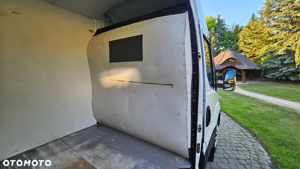 Iveco Daily 35S17 3,0D 170KM I Właściciel L2H2 Średniak Hak 3,5T Webasto Klima Fotel Bujany - 29