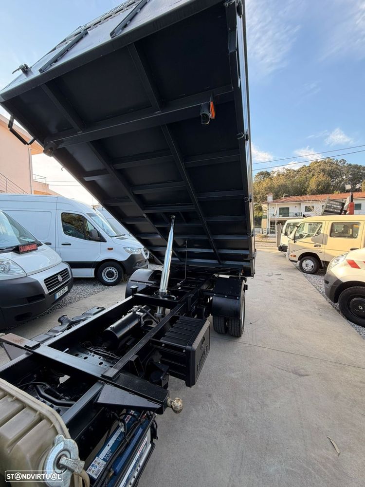 Mitsubishi Fuso Canter Tri-basculante - 10