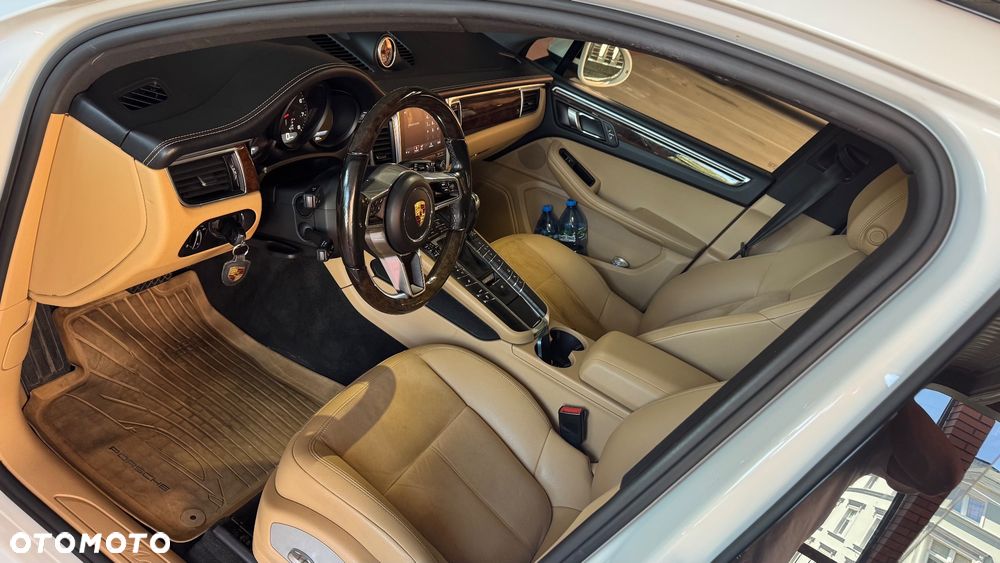 Porsche Macan Standard - 17