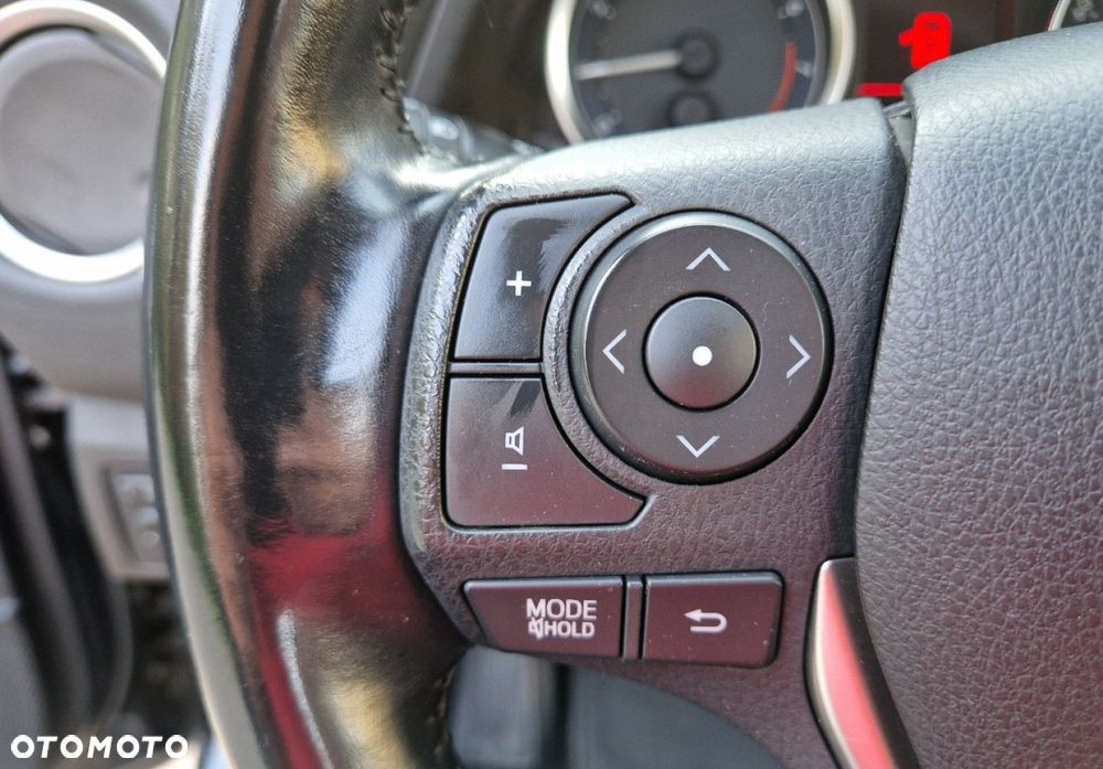 Toyota Auris 1.6 Executive - 26