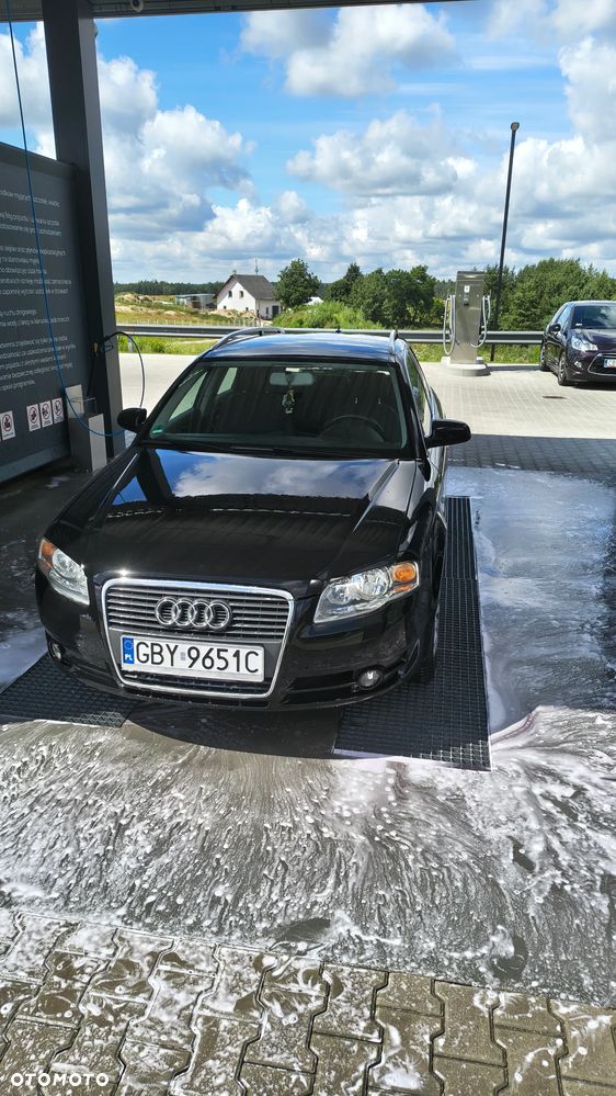 Audi A4 Avant - 1