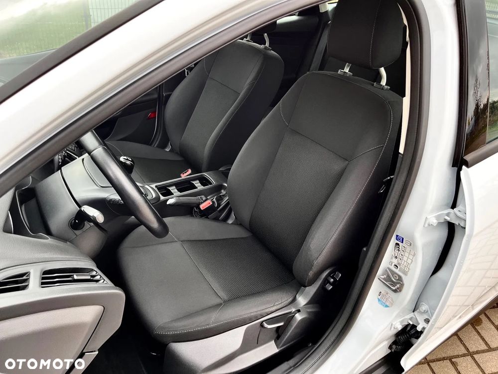 Ford Focus 1.0 EcoBoost Start-Stopp-System Trend - 36