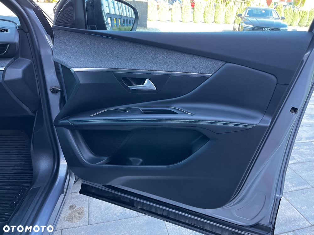 Peugeot 3008 1.5 BlueHDi Allure Pack S&S EAT8 - 21