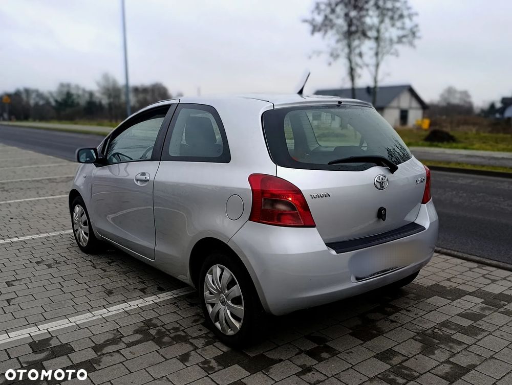 Toyota Yaris 1.3 VVT-i Team - 3