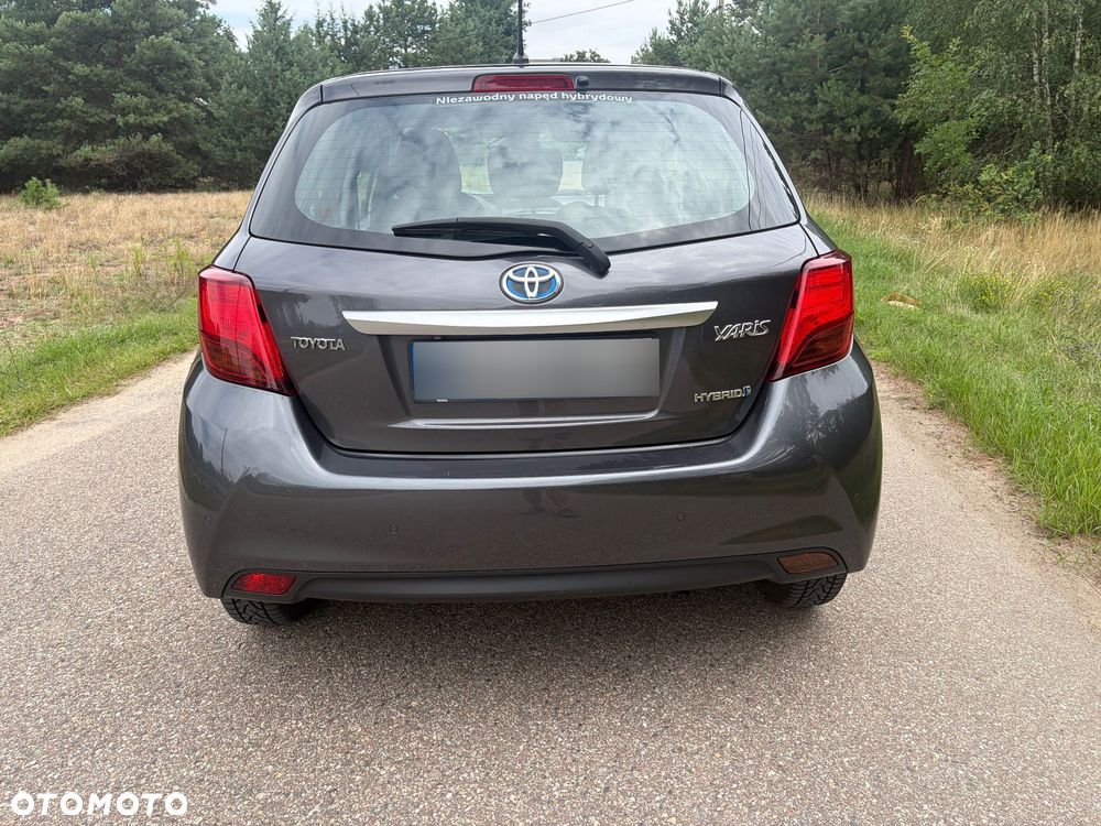 Toyota Yaris Hybrid 100 Active EU6 - 4