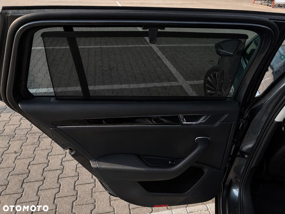 Skoda Superb 2.0 TDI SCR 4x4 L&K DSG - 12