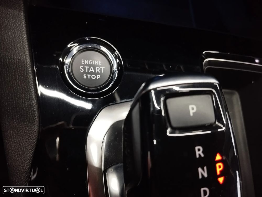 Peugeot 3008 1.5 BlueHDi Allure EAT8 - 34