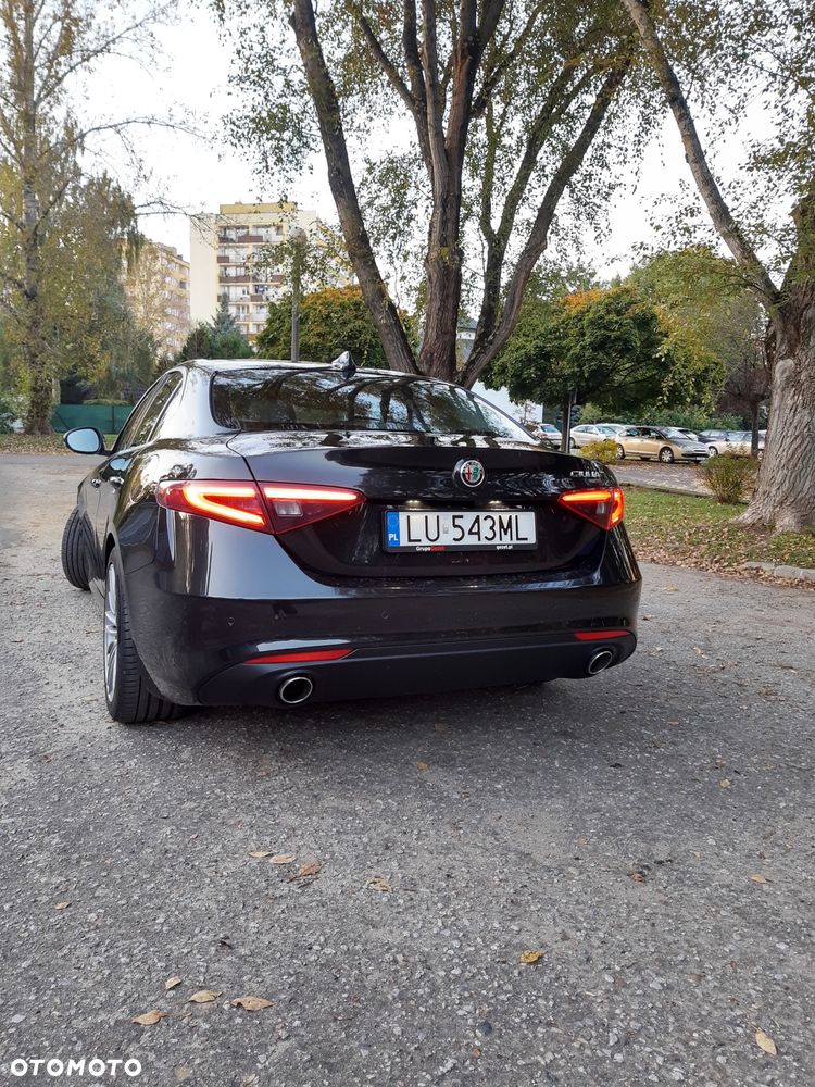 Alfa Romeo Giulia - 2