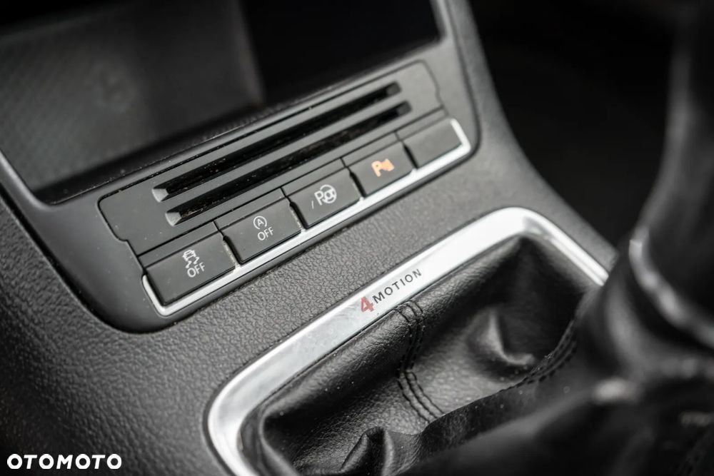 Volkswagen Tiguan 2.0 TDI DPF 4Motion BlueMotion Technology Track & Style Lounge - 25