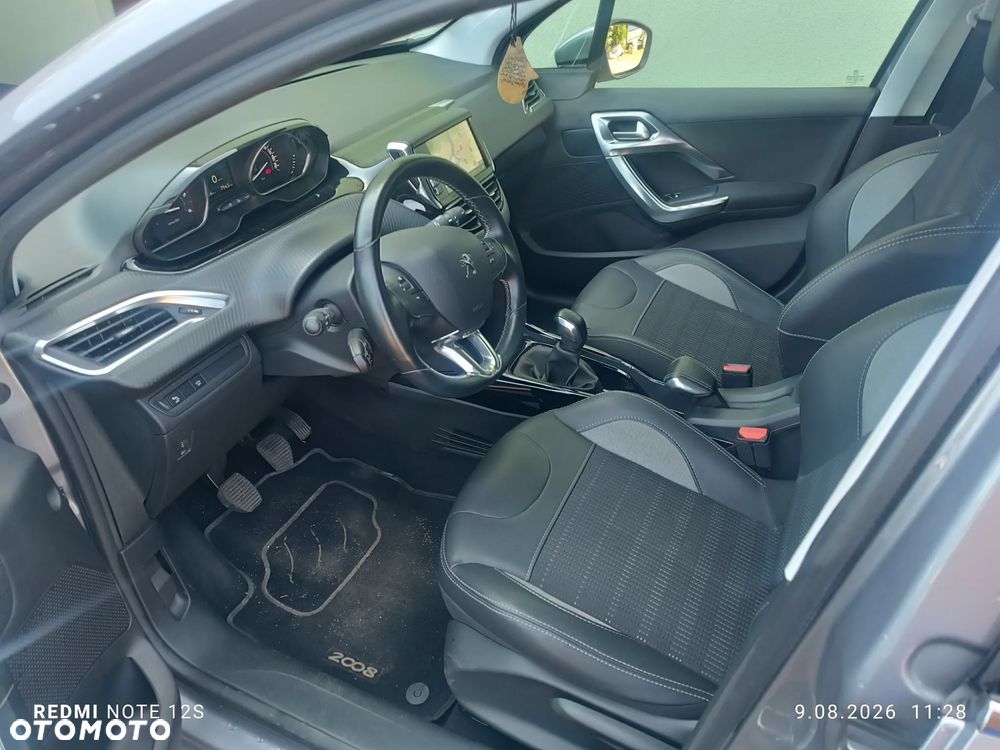 Peugeot 2008 1.5 BlueHDi Allure S&S - 18