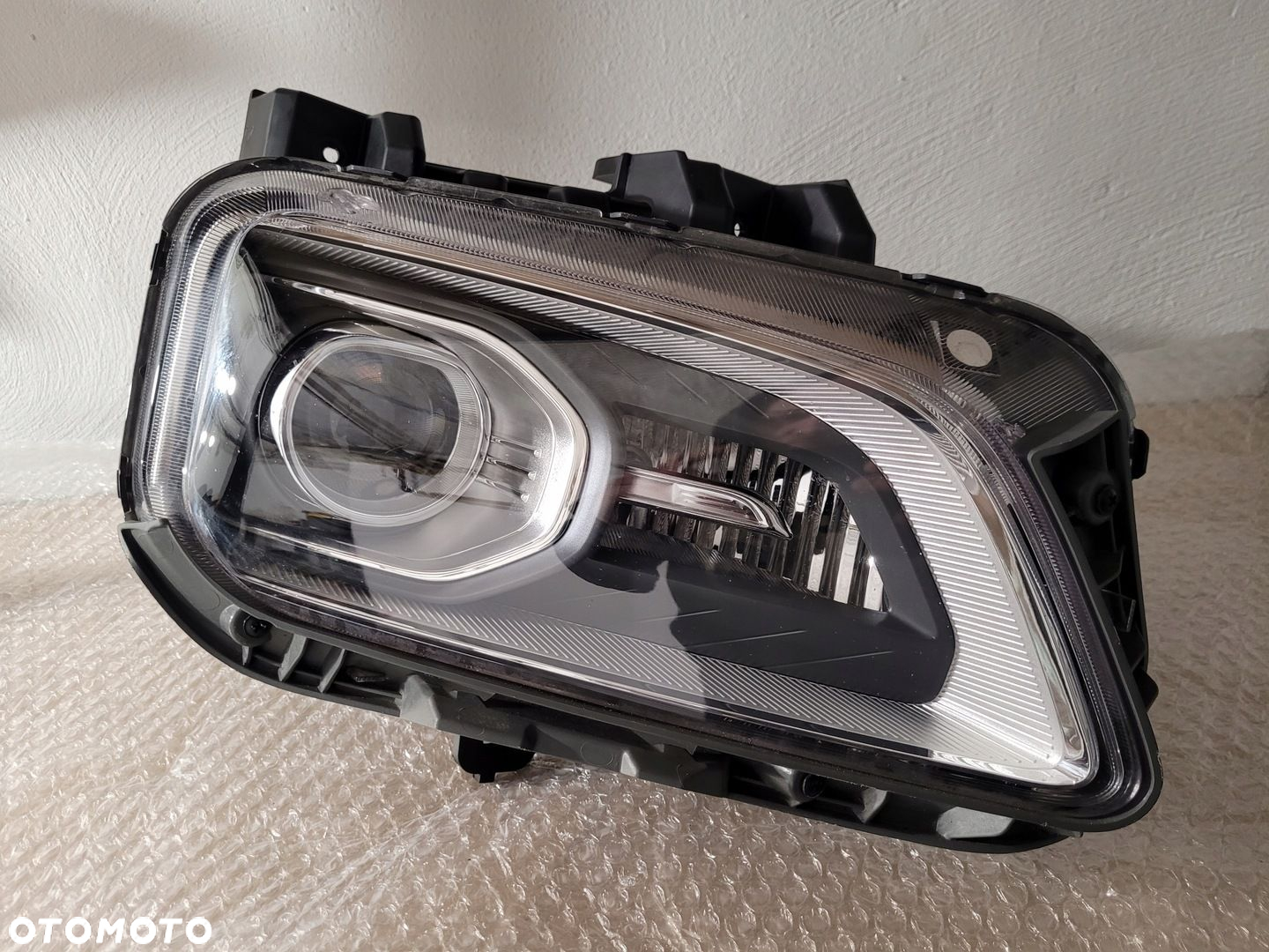 Hyundai Kona lampa przod full led prawa ladna - 2