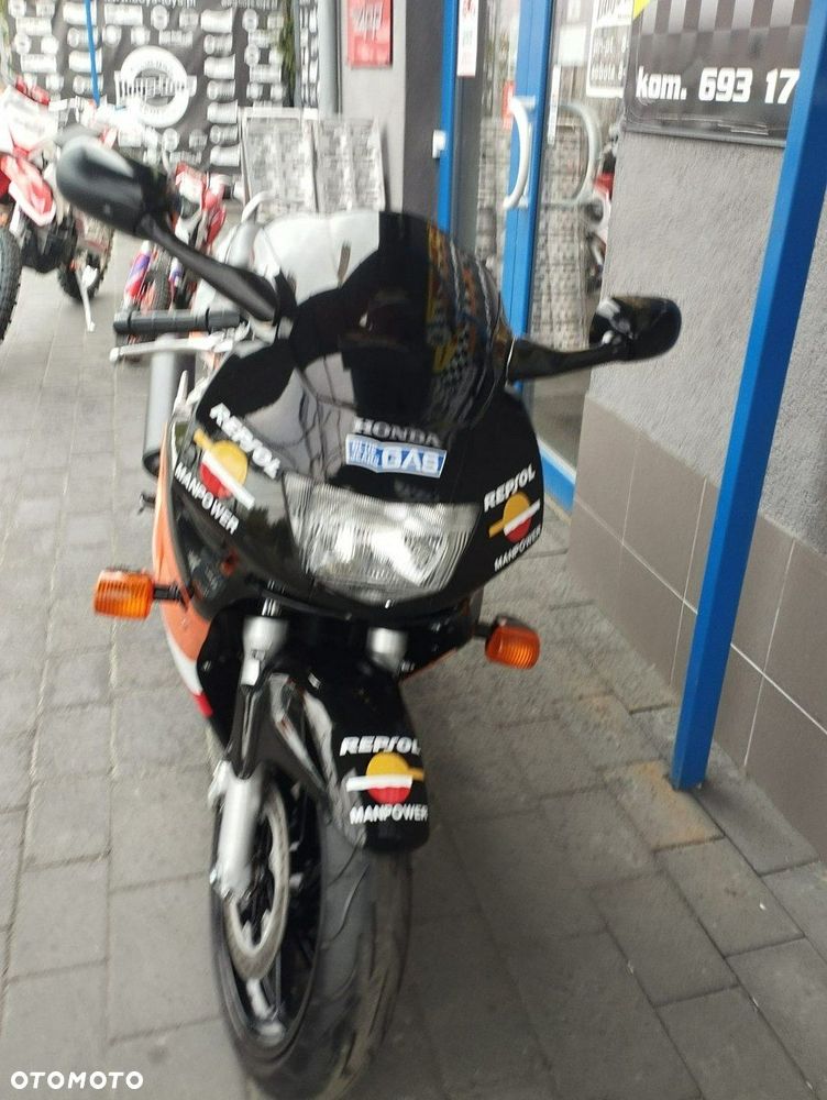 Honda CBR - 7