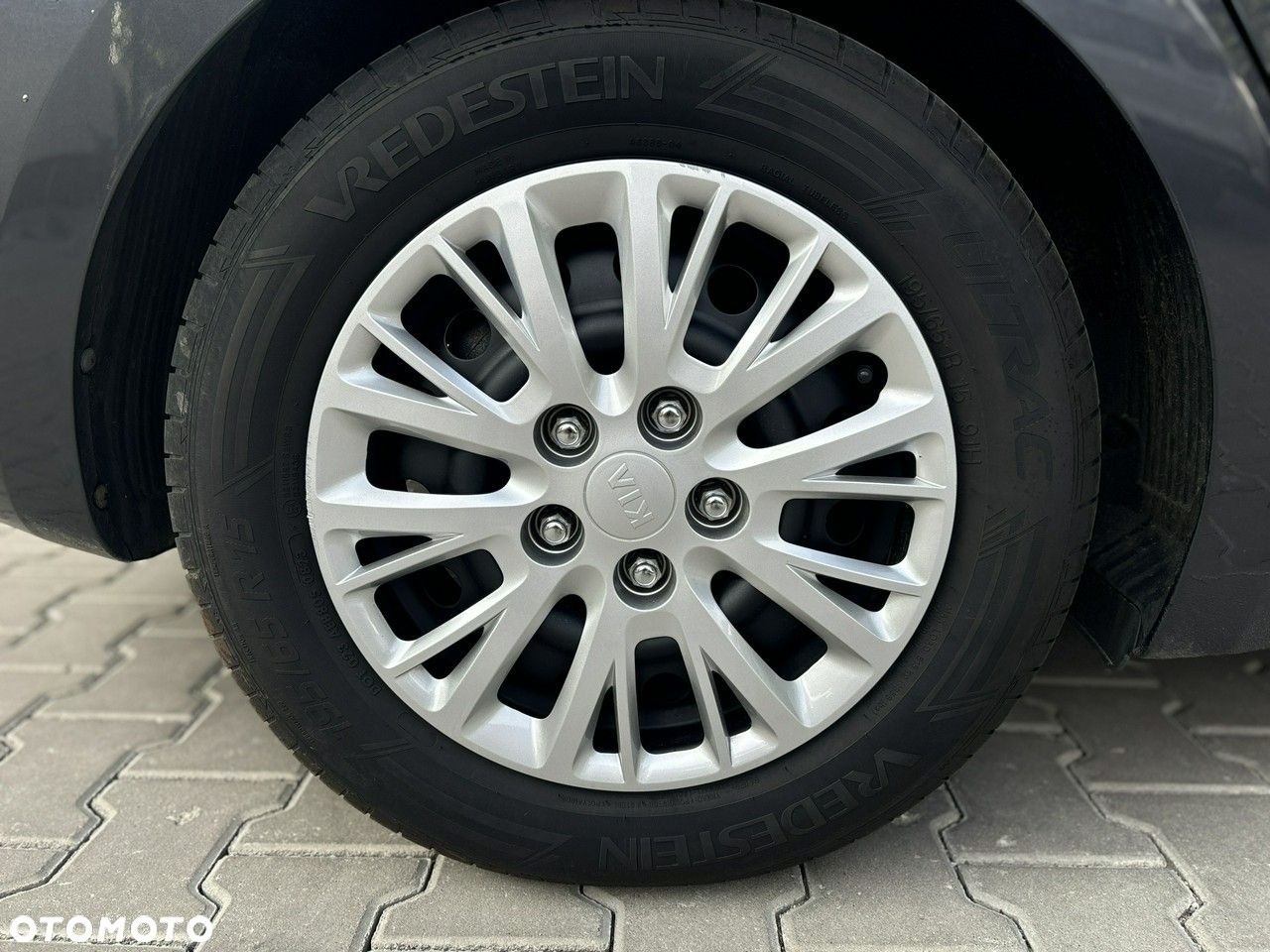 Kia Ceed - 9