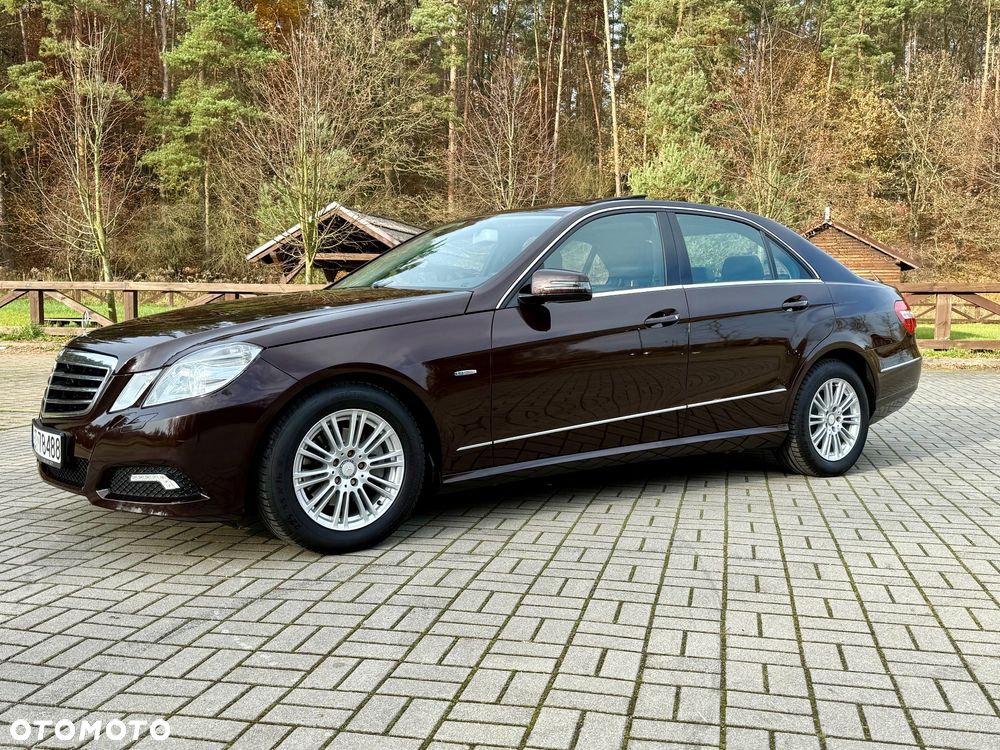 Mercedes-Benz Klasa E 200 BlueEFFICIENCY 7G-TRONIC Avantgarde - 26