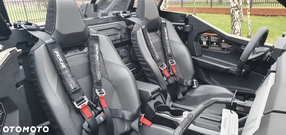 Polaris RZR - 22