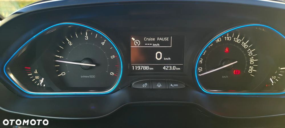 Peugeot 2008 - 19
