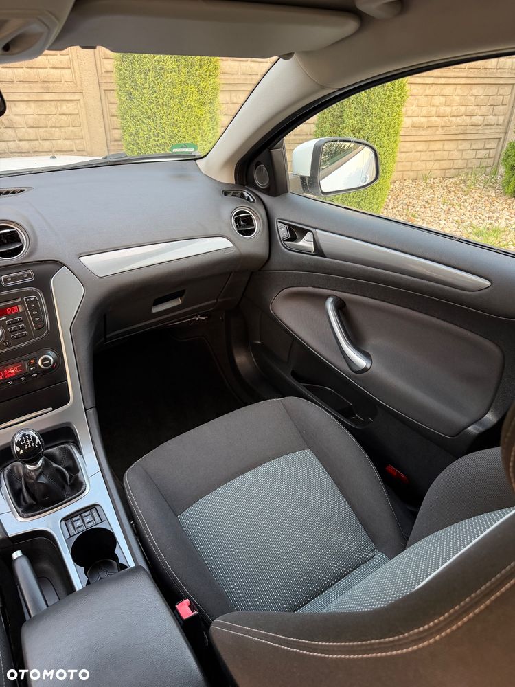 Ford Mondeo 2.0 TDCi S - 32