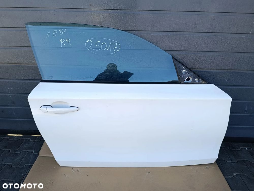 BMW 1 E81 3D DRZWI PRAWE PRZÓD PRZEDNIE EUROPA - 1