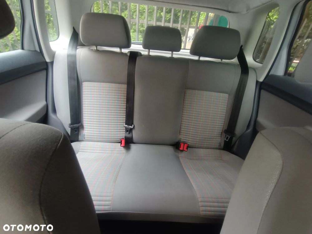 Volkswagen Polo - 8