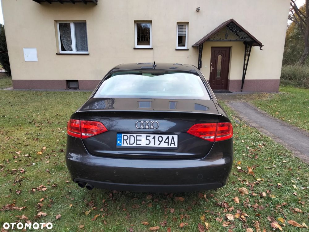 Audi A4 Limousine 2010 photo 5