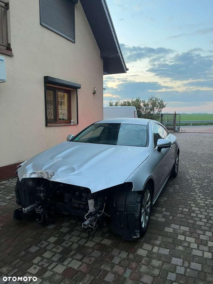 Mercedes-Benz Klasa E 200 9G-TRONIC Avantgarde - 4