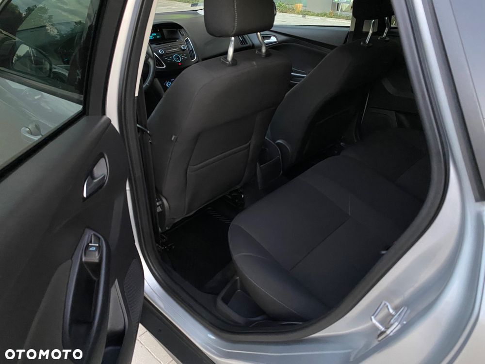 Ford Focus 1.6 Gold X - 26