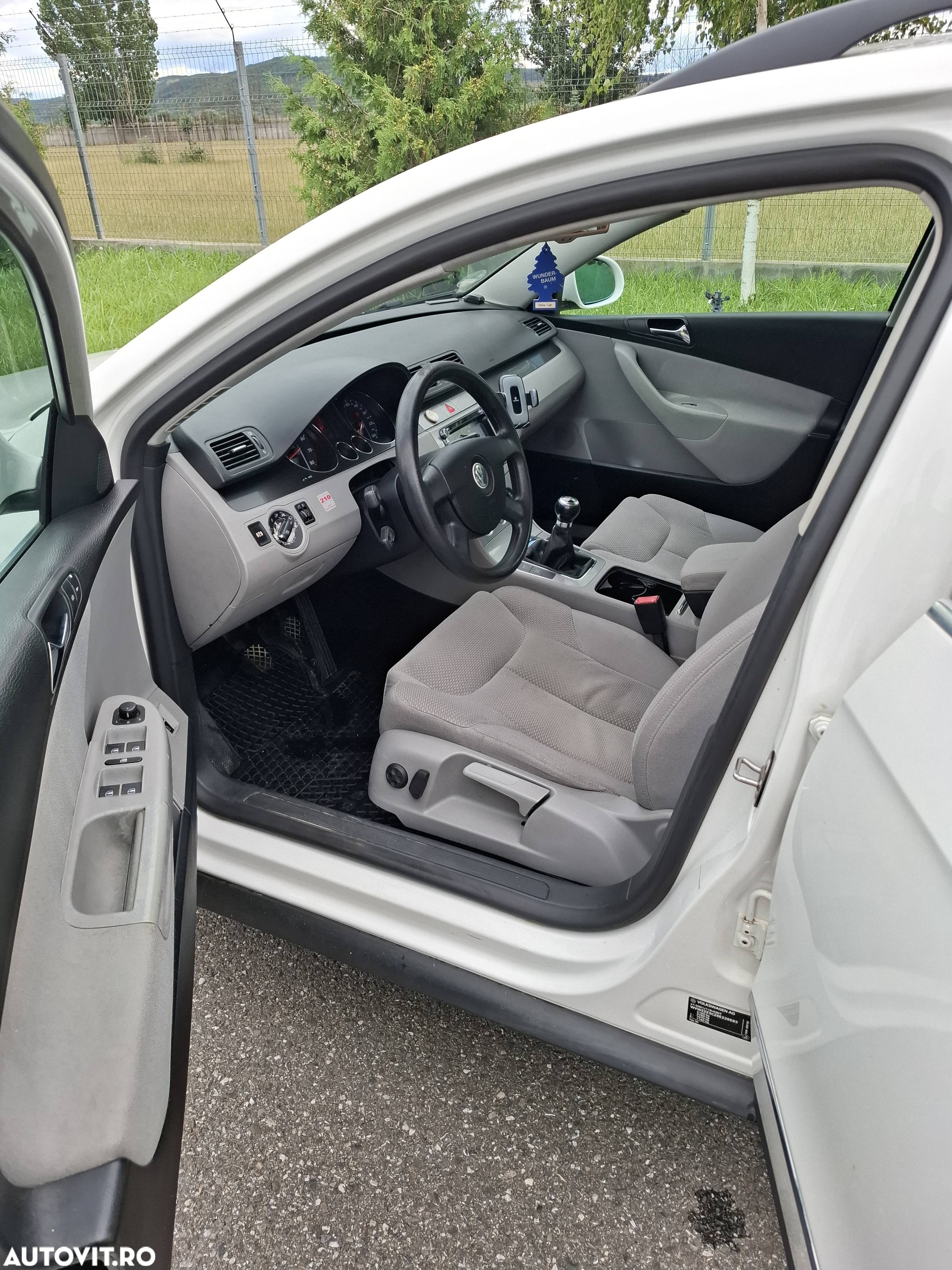 Volkswagen Passat Variant 2.0 FSI Comfortline 4Motion - 9