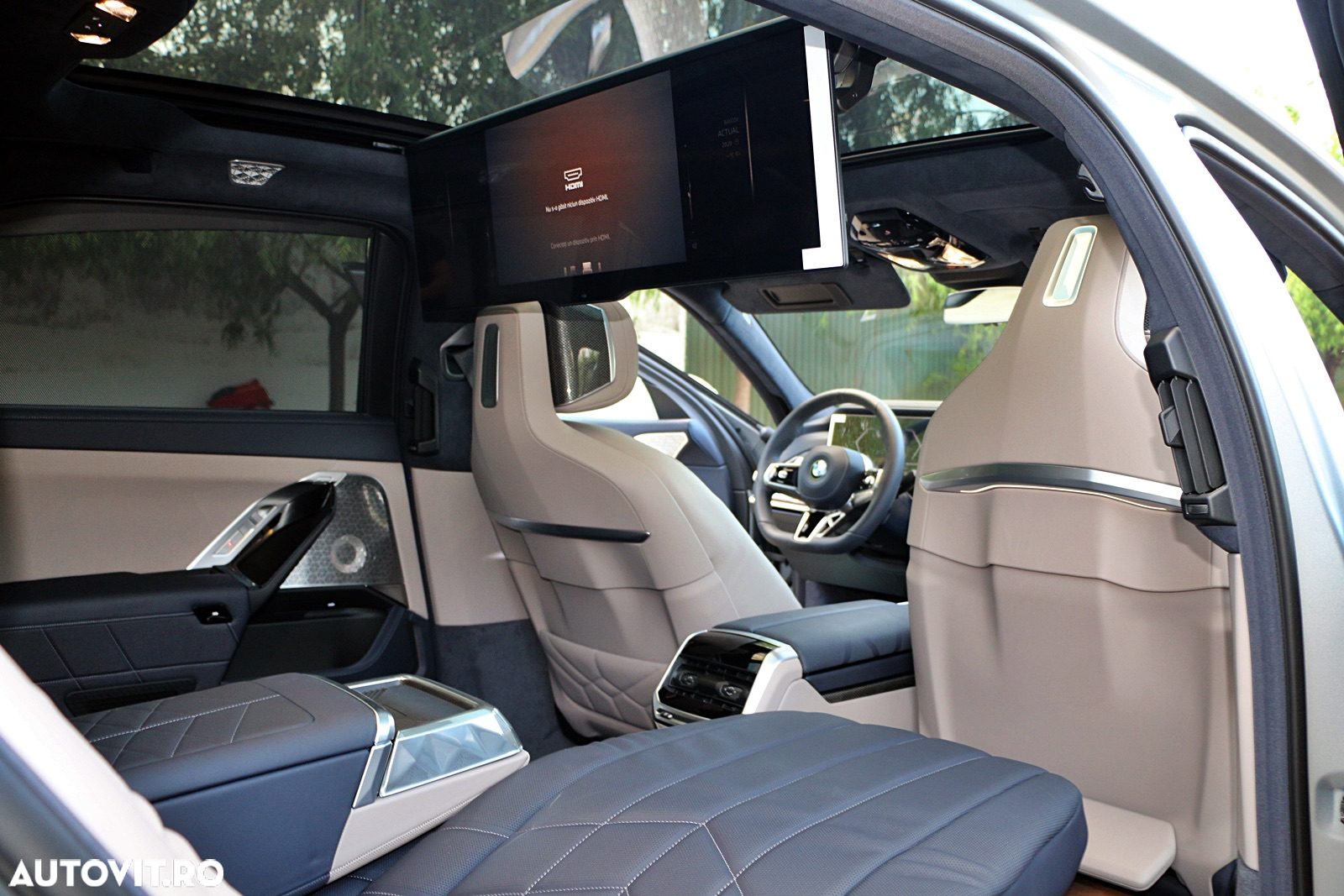 BMW Seria 7 740d xDrive MHEV - 36