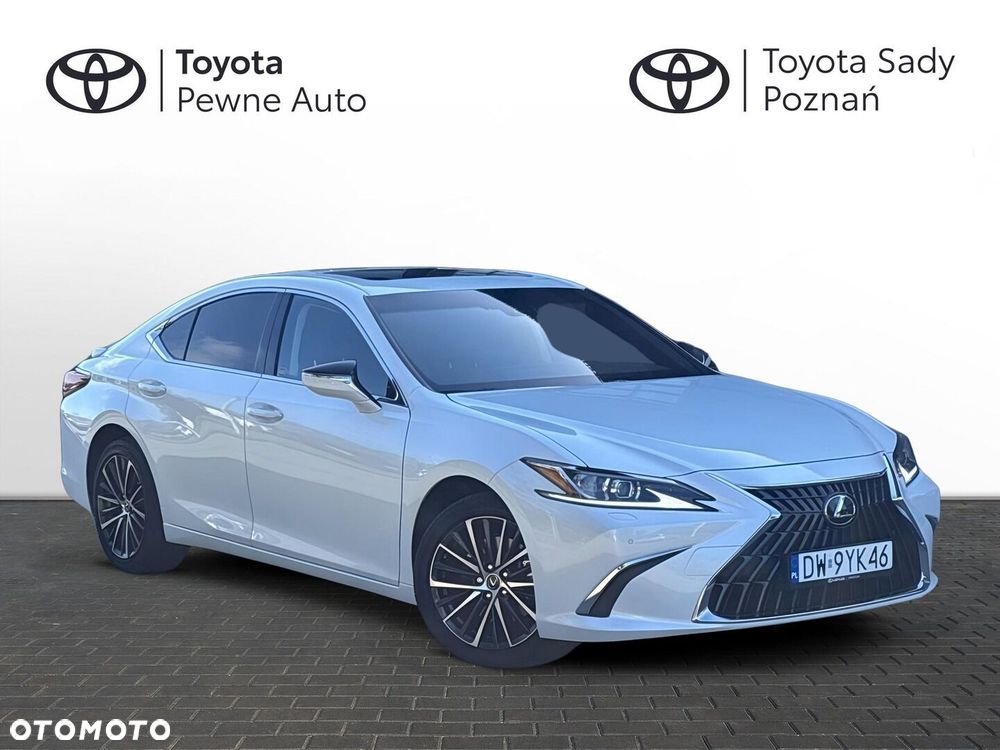 Lexus ES 300h Business Edition - 8